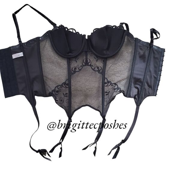 VICTORIA'S SECRET Black See-through Lace Embroidered Teddy with Garters - Picture 6 of 10